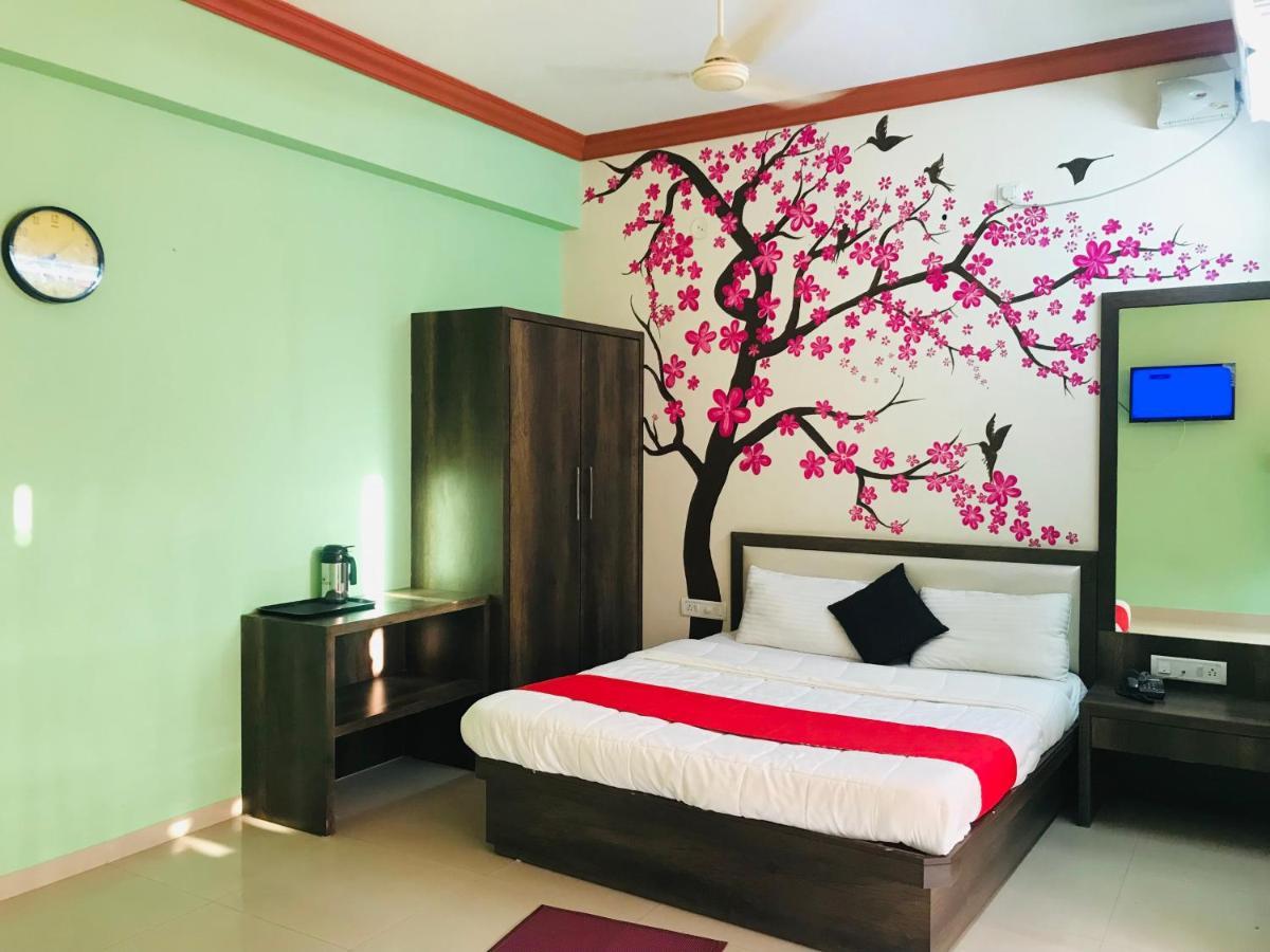 Staymaker Prakash International Gonikoppal 外观 照片