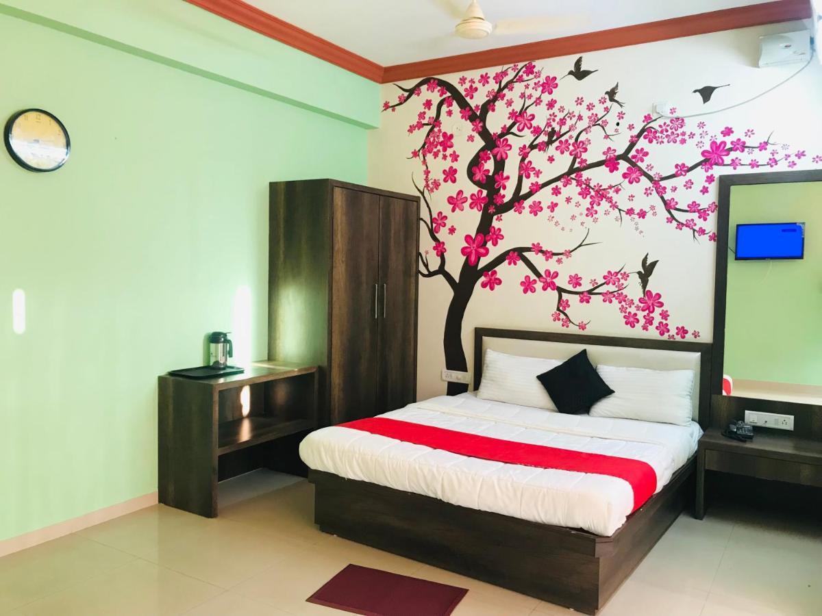 Staymaker Prakash International Gonikoppal 外观 照片