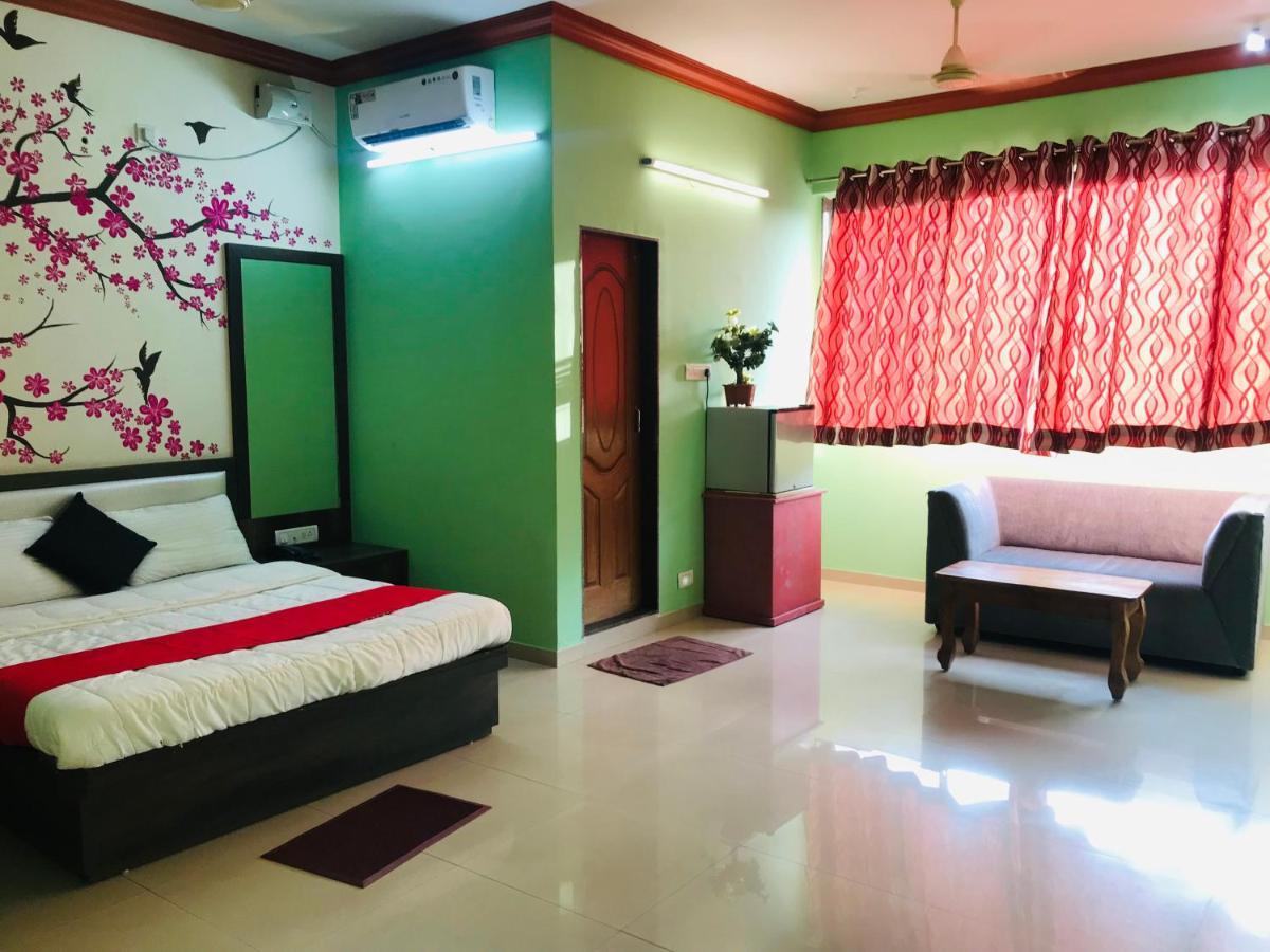 Staymaker Prakash International Gonikoppal 外观 照片