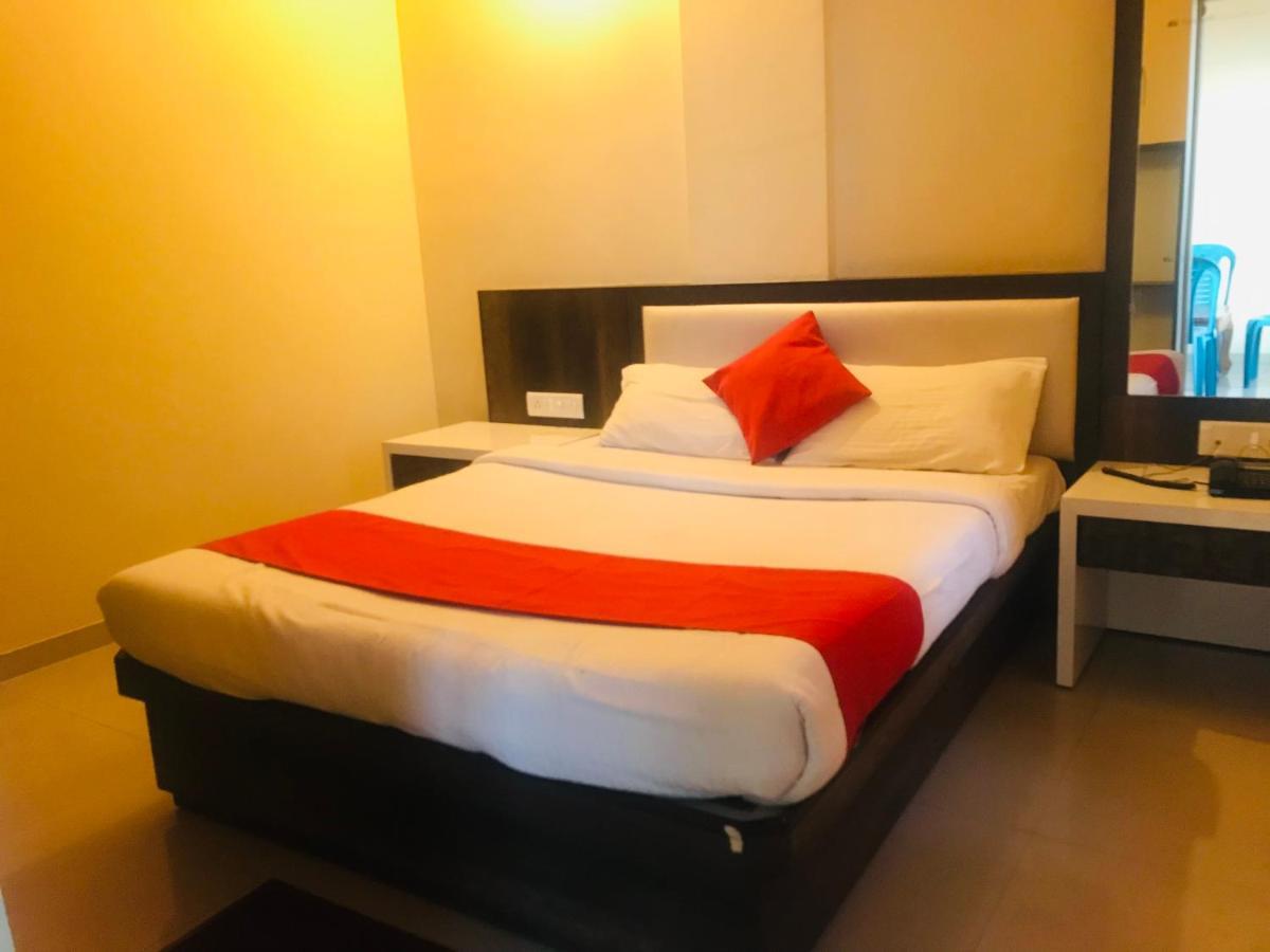 Staymaker Prakash International Gonikoppal 外观 照片